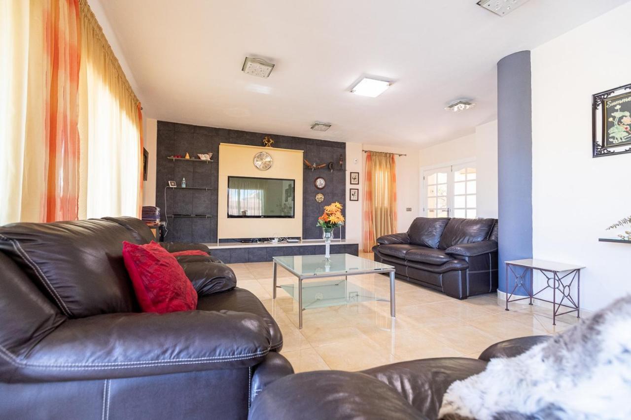 Spacious Four Bedroom Villa With Magnificent Views Costa Adeje  Extérieur photo