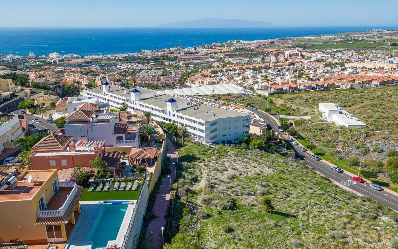 Spacious Four Bedroom Villa With Magnificent Views Costa Adeje  Extérieur photo