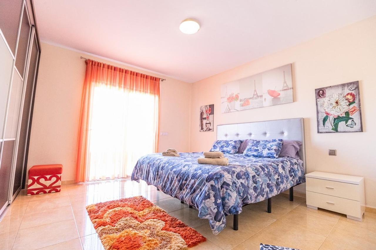 Spacious Four Bedroom Villa With Magnificent Views Costa Adeje  Extérieur photo